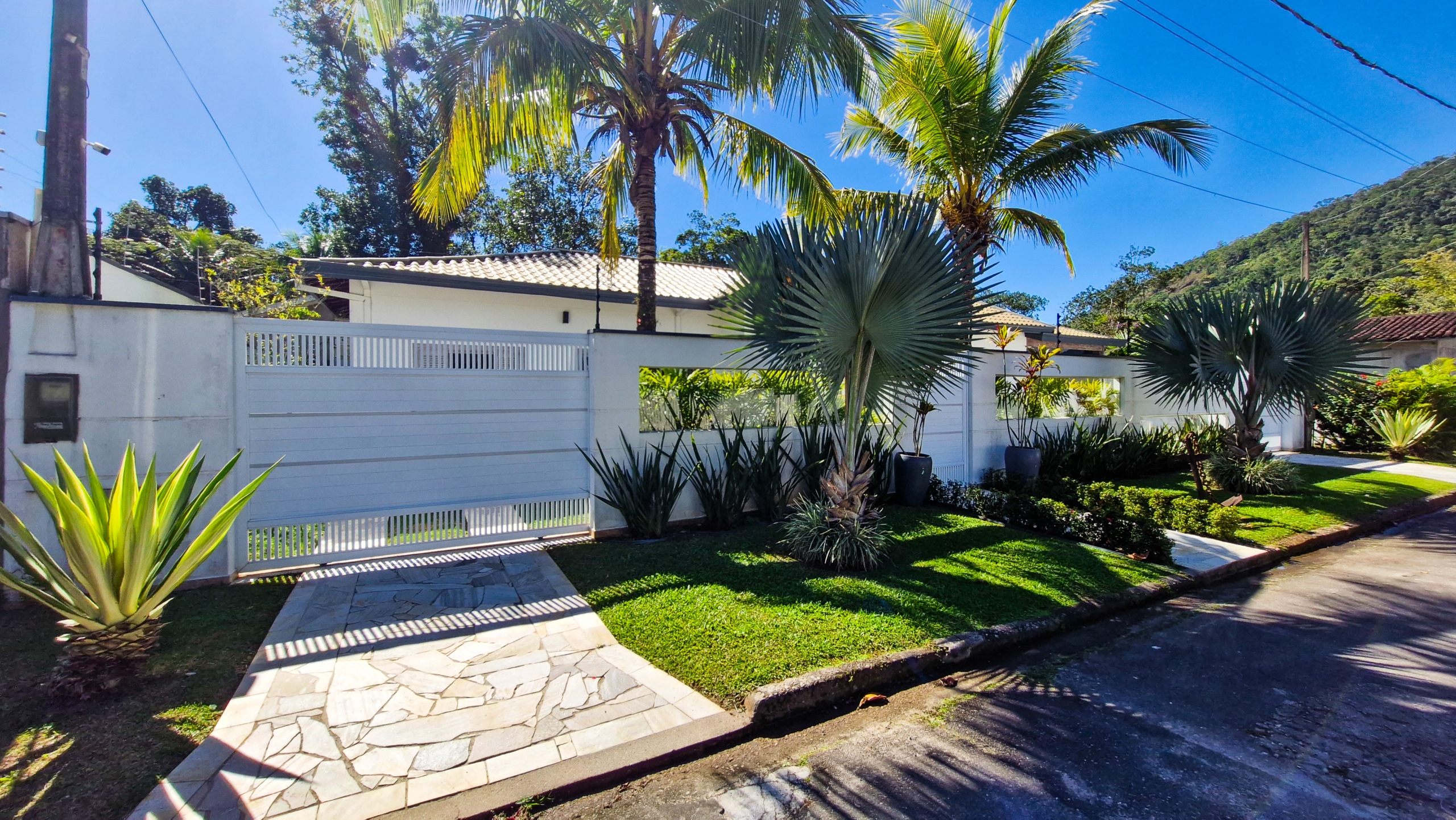 Casa Térrea Exclusiva na Praia da Tabatinga | 3 Suítes | Piscina | Espaço Gourmet