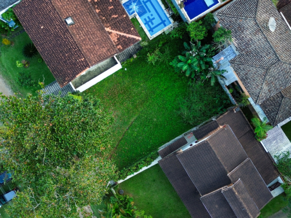Terreno para Venda em condomínio na Praia da Lagoinha com 362 m²