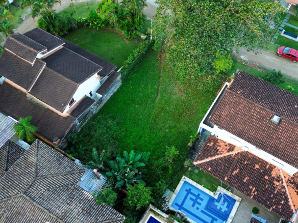 Terreno para Venda em condomínio na Praia da Lagoinha com 362 m²