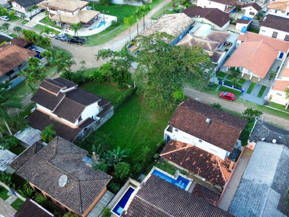 Terreno para Venda em condomínio na Praia da Lagoinha com 362 m²