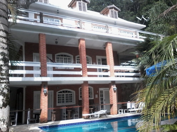 Pousada à Venda na Praia da Cocanha | Excelente Oportunidade de Investimento em Caraguatatuba