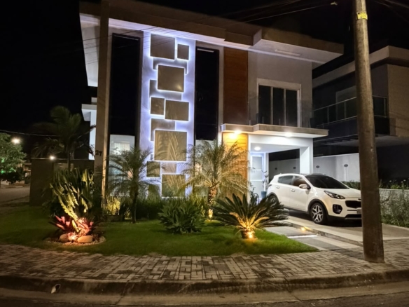 Casa à Venda no Condomínio Costa Nova Residence, em Massaguaçu com 4 suítes e 300m²