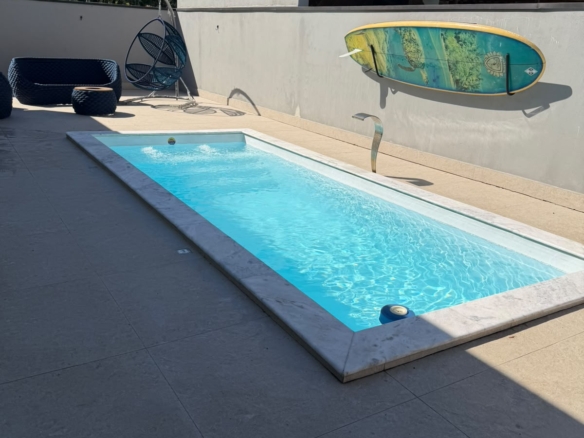Casa Nova a venda na Praia da Mococa | Condomínio fechado