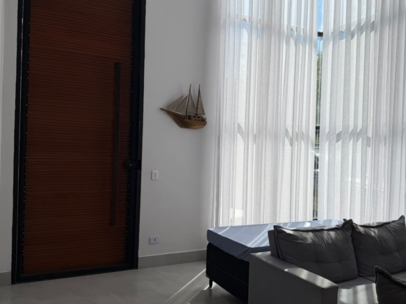 Casa Nova a venda na Praia da Mococa | Condomínio fechado