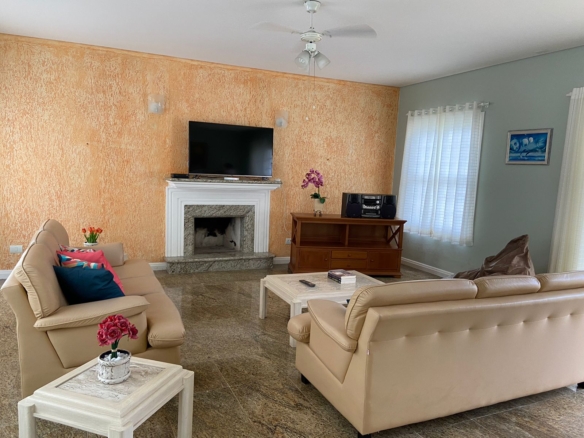 Casa a venda no Condomínio Mar Verde | 1.263 m² de Terreno | Vista Permanente para a Mata