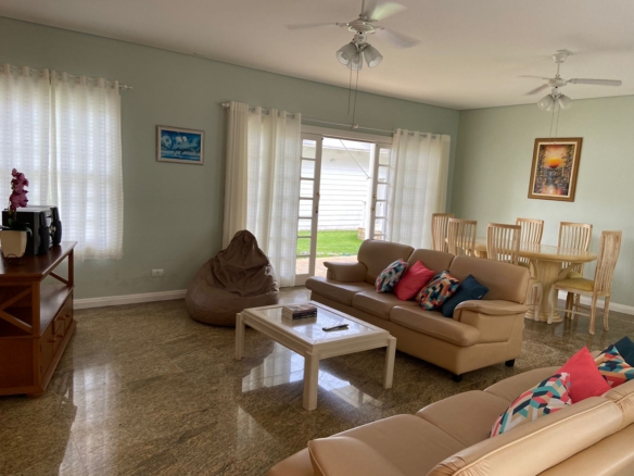 Casa a venda no Condomínio Mar Verde | 1.263 m² de Terreno | Vista Permanente para a Mata