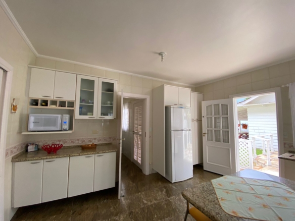Casa a venda no Condomínio Mar Verde | 1.263 m² de Terreno | Vista Permanente para a Mata