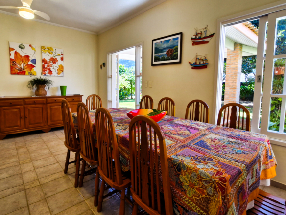 Casa a venda | 6 dormitórios | Praia de Barequeçaba