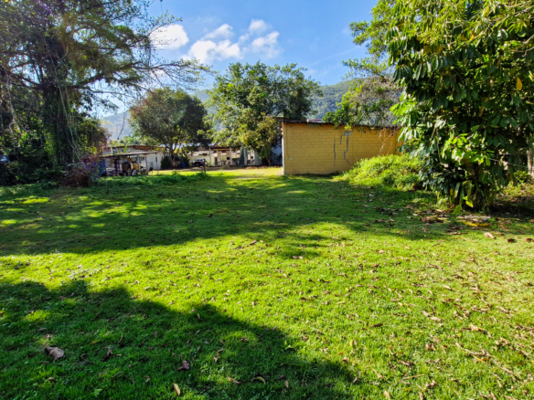 Terreno a venda de esquina  |  532 metros quadrados  |  Praia da Tabatinga