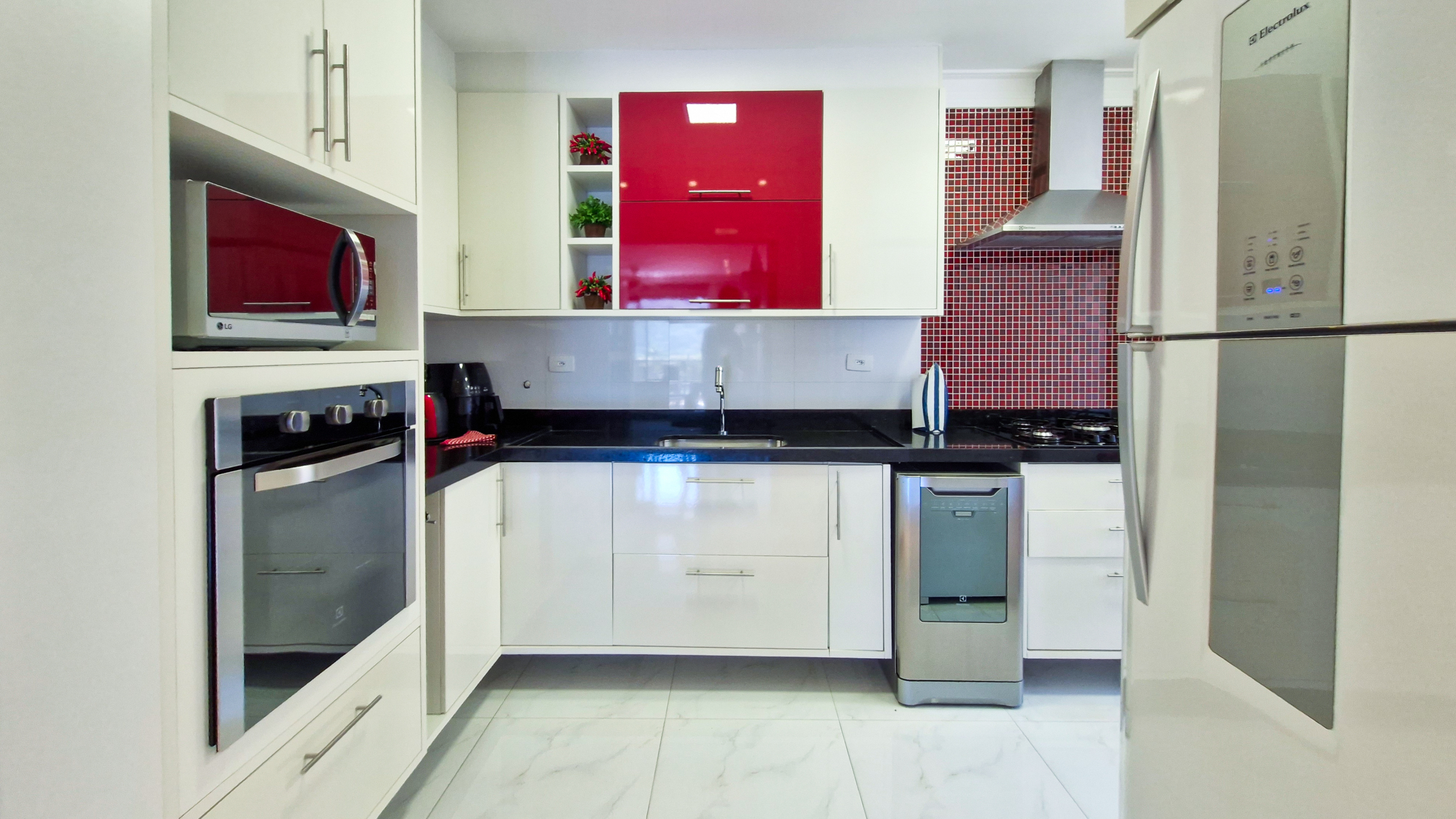 Apartamento para locação, no Condomínio Ilhas Canárias, Praia da Tabatinga, 2 quartos, com 110 m².