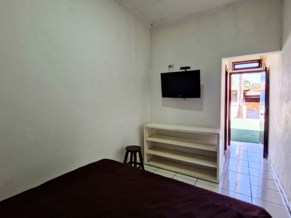 Casa a venda com 8 quartos | 415m² | Praia da Enseada