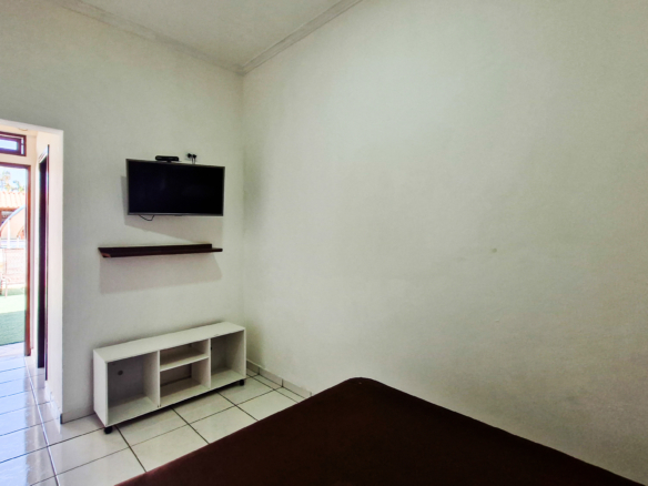 Casa a venda com 8 quartos | 415m² | Praia da Enseada