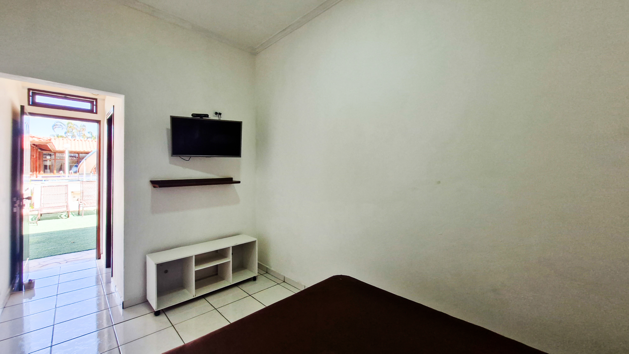 Casa a venda com 8 quartos | 415m² | Praia da Enseada