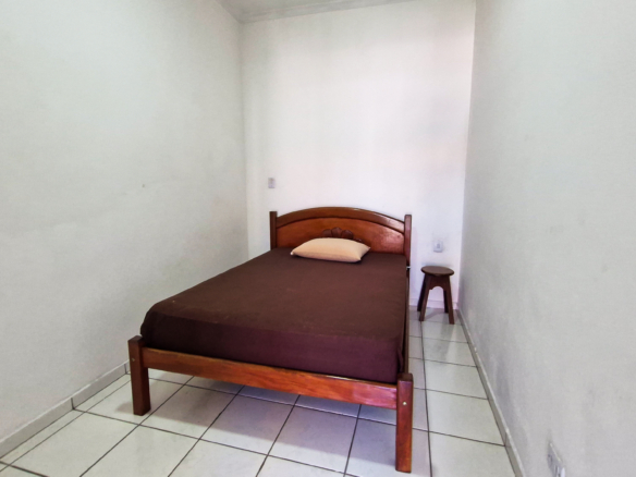 Casa a venda com 8 quartos | 415m² | Praia da Enseada