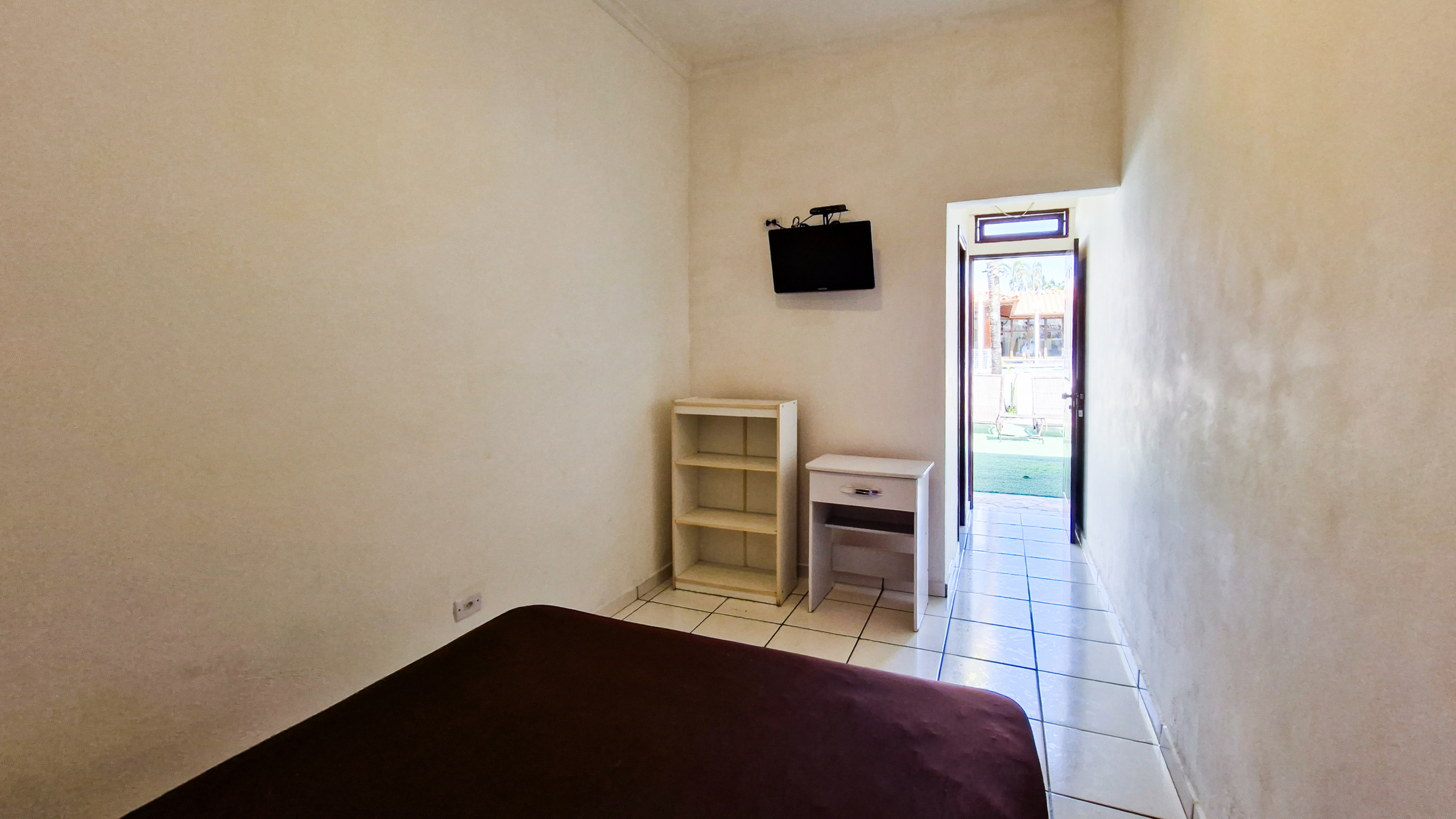 Casa a venda com 8 quartos | 415m² | Praia da Enseada