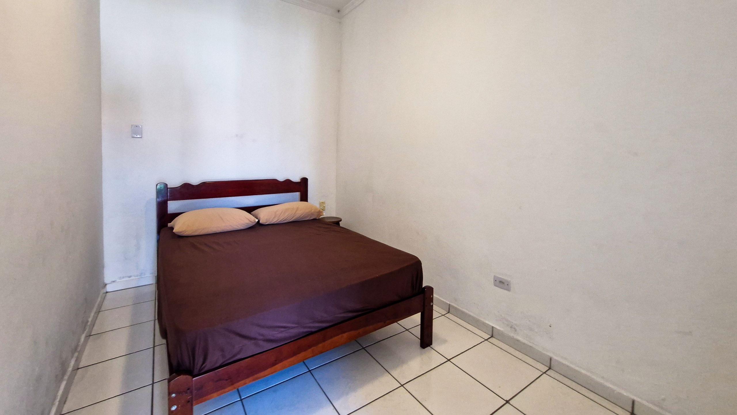 Casa a venda com 8 quartos | 415m² | Praia da Enseada