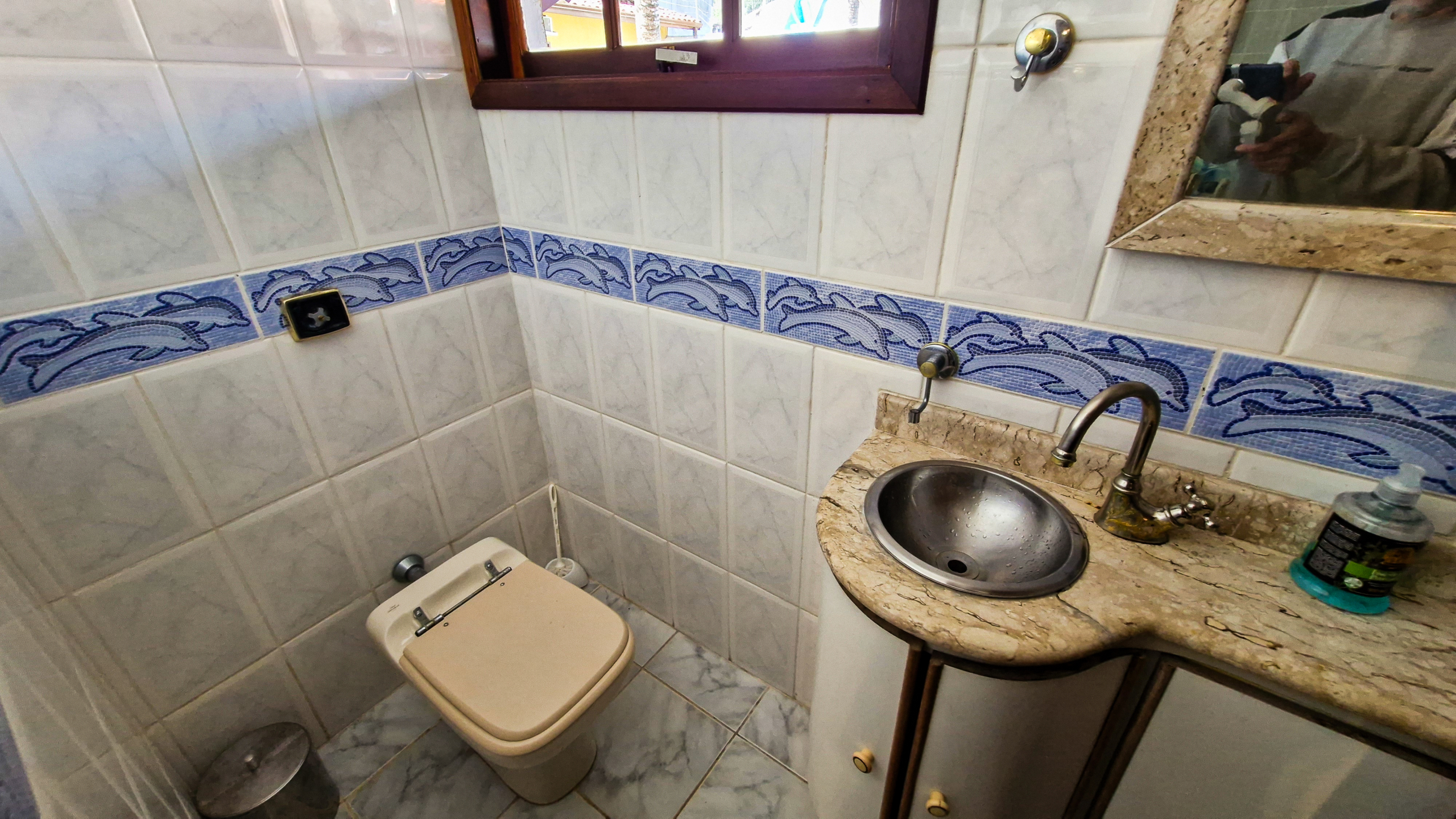 Casa a venda com 8 quartos | 415m² | Praia da Enseada