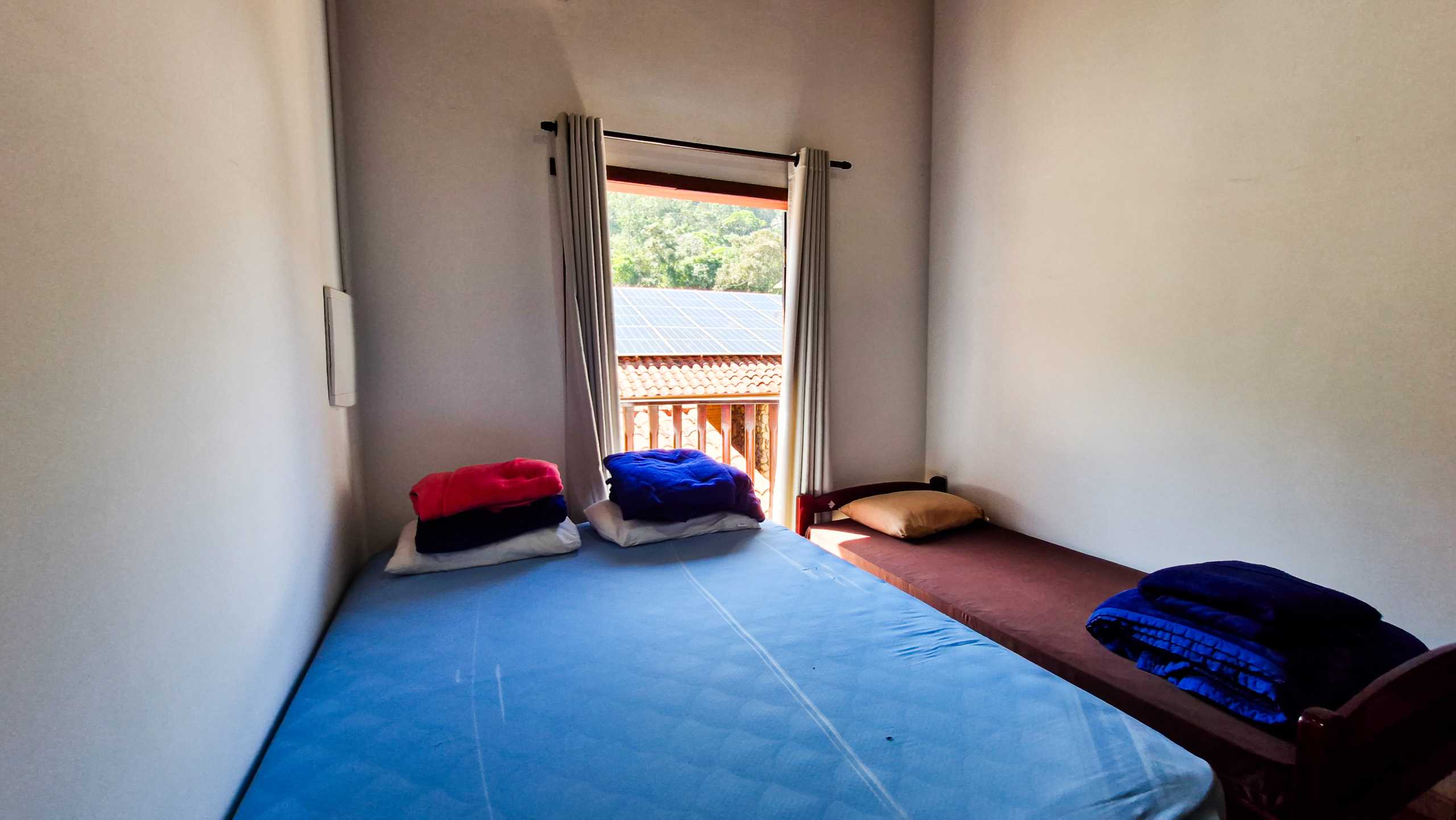 Casa a venda com 8 quartos | 415m² | Praia da Enseada