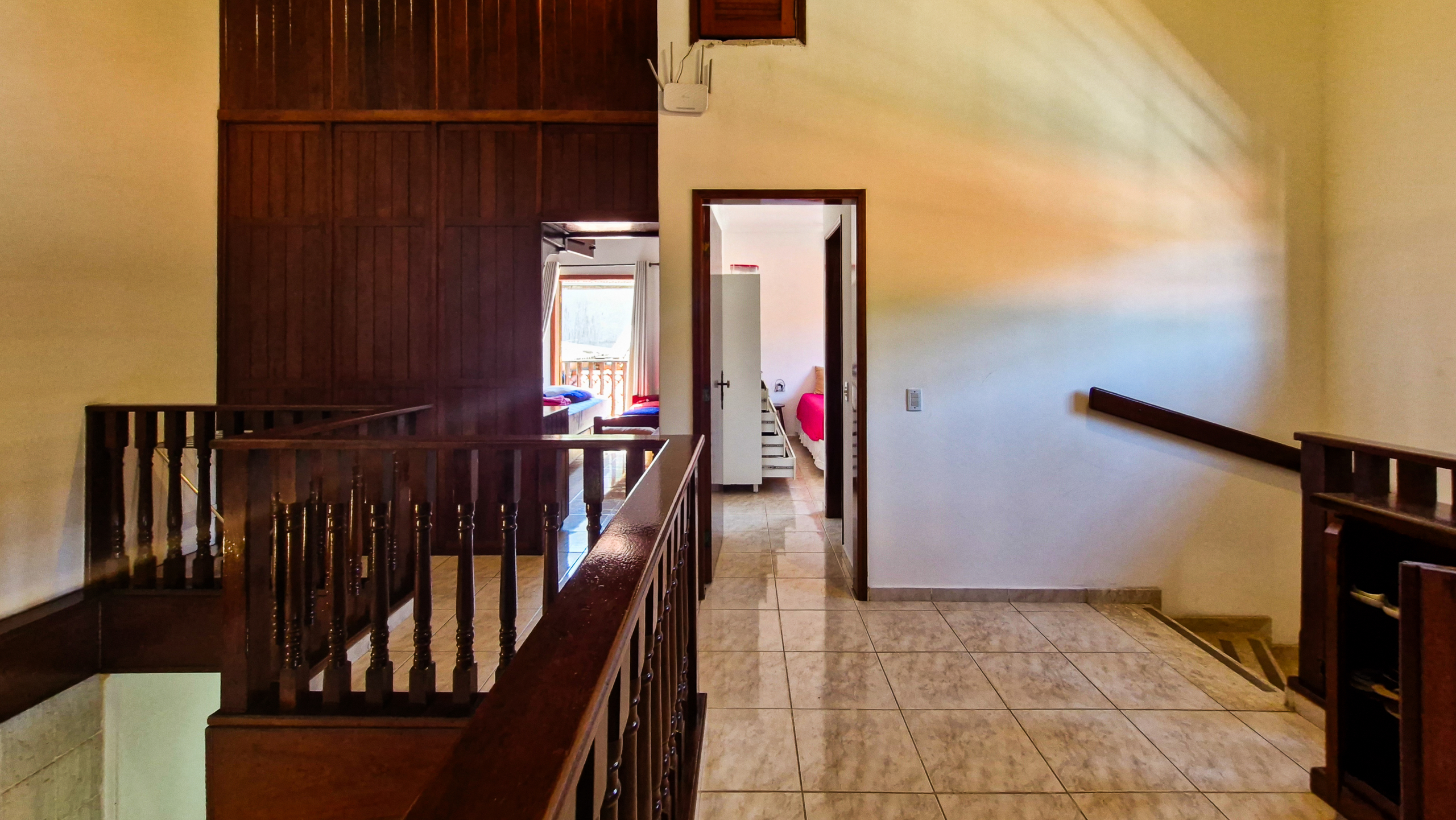 Casa a venda com 8 quartos | 415m² | Praia da Enseada