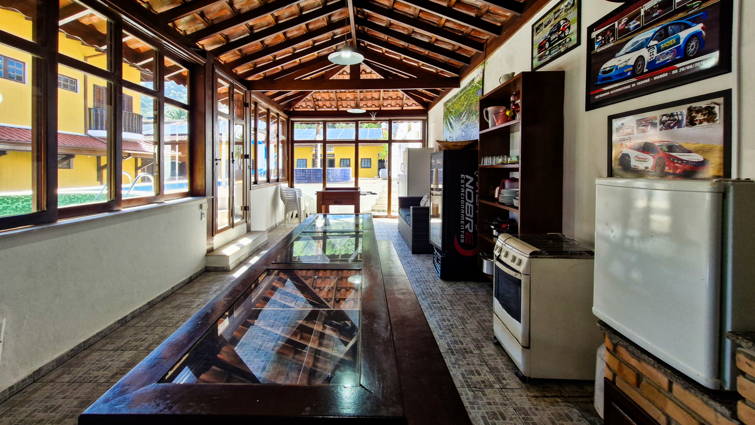 Casa a venda com 8 quartos | 415m² | Praia da Enseada