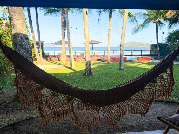 Casa pé na areia a venda | 4 suítes | Praia do Sapê | Ubatuba