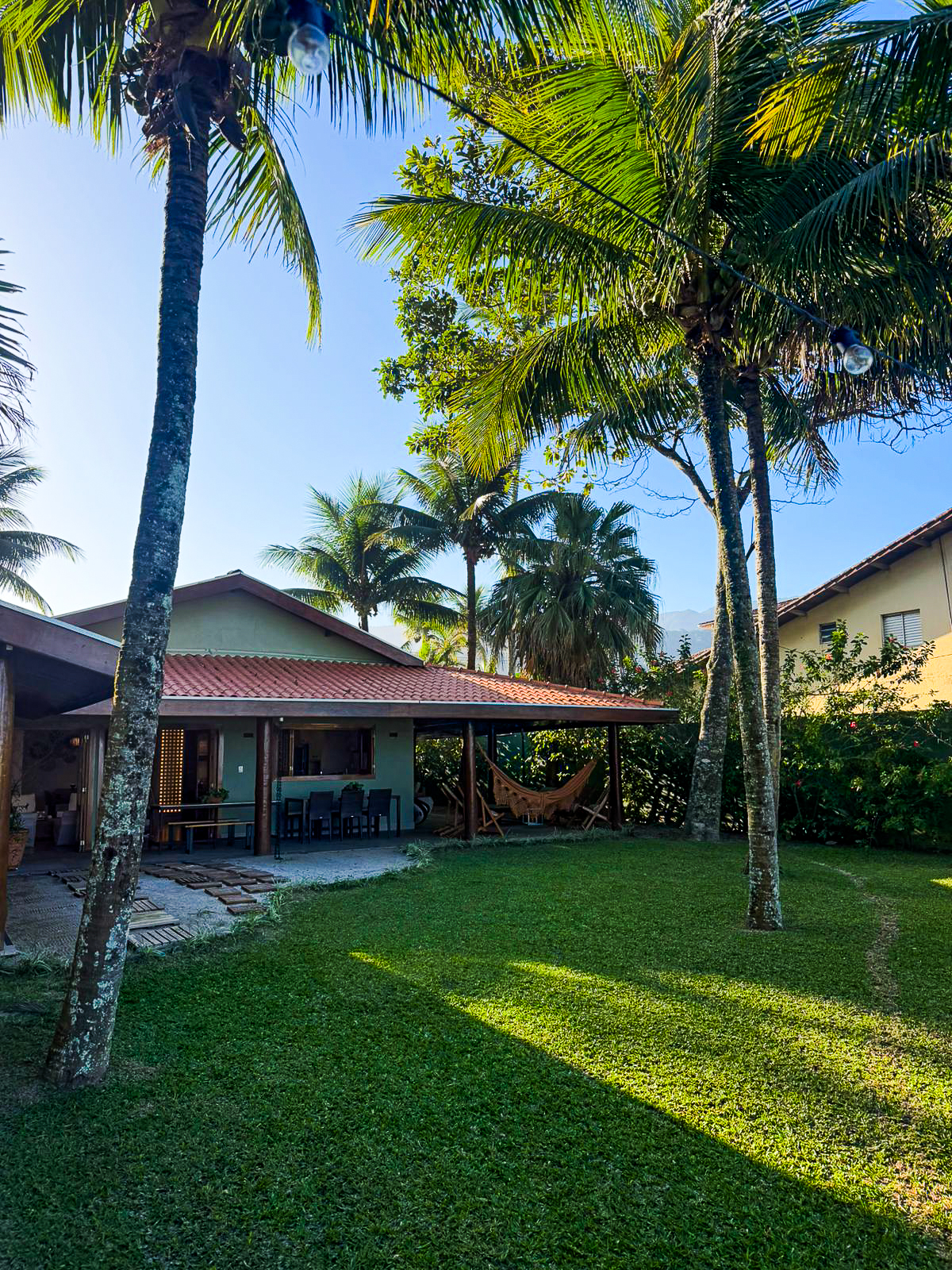 Casa pé na areia a venda | 4 suítes | Praia do Sapê | Ubatuba