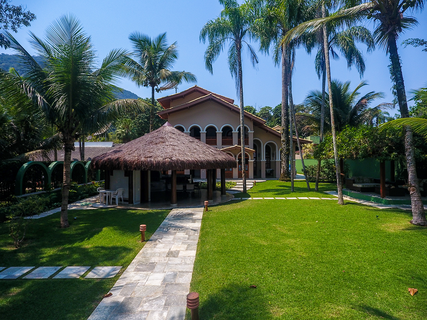 Casa de condomínio para temporada | Pé na areia | Praia Domingas Dias | Ubatuba