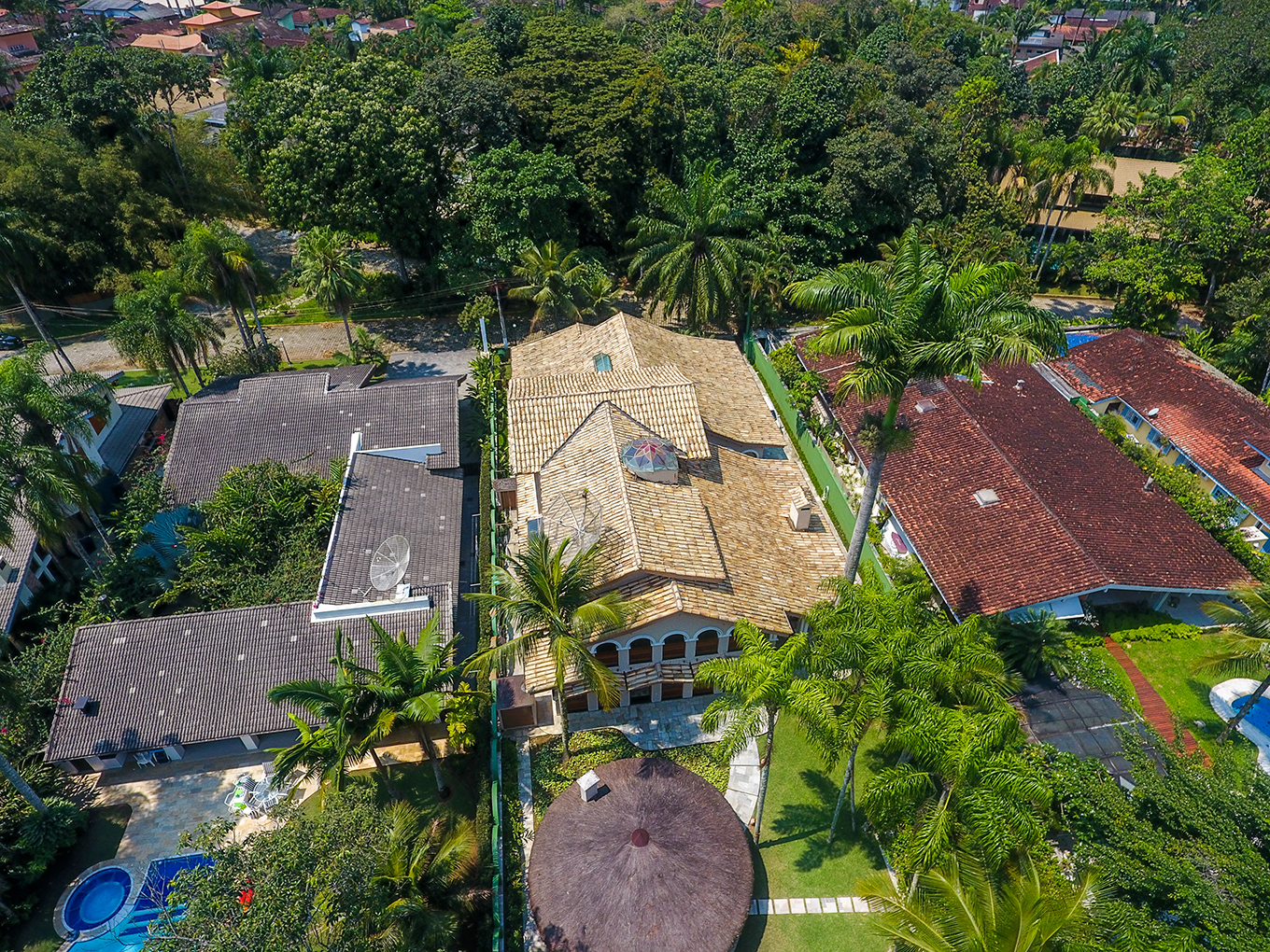 Casa de condomínio para temporada | Pé na areia | Praia Domingas Dias | Ubatuba