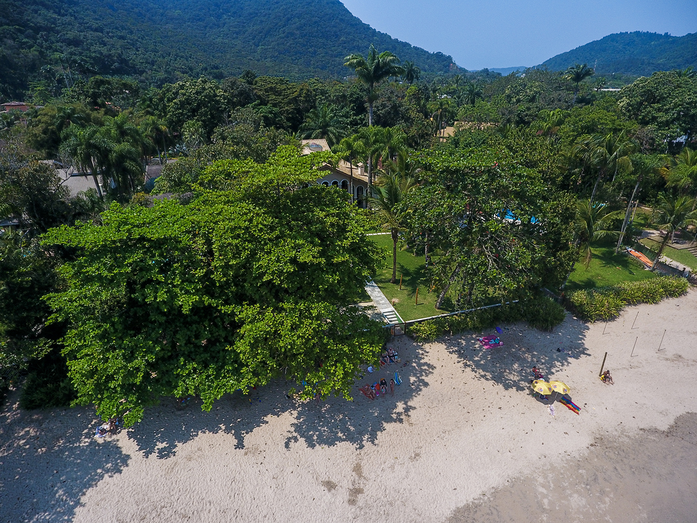 Casa de condomínio para temporada | Pé na areia | Praia Domingas Dias | Ubatuba