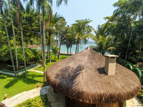 Casa de condomínio para temporada | Pé na areia | Praia Domingas Dias | Ubatuba