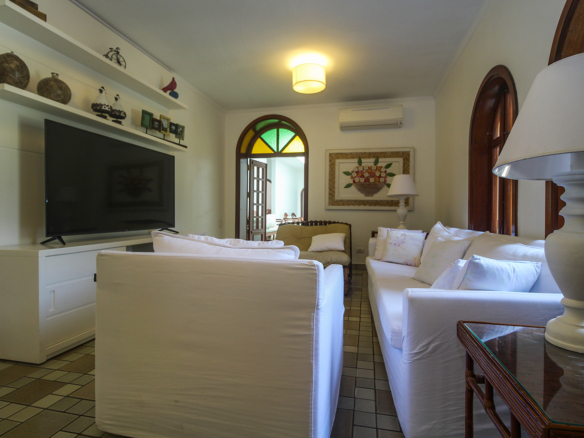 Casa de condomínio para temporada | Pé na areia | Praia Domingas Dias | Ubatuba