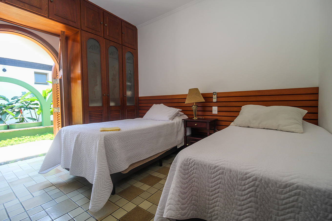 Casa de condomínio para temporada | Pé na areia | Praia Domingas Dias | Ubatuba