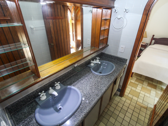 Casa de condomínio para temporada | Pé na areia | Praia Domingas Dias | Ubatuba