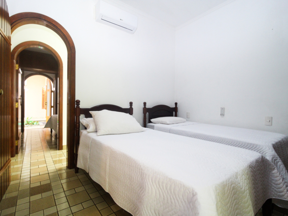 Casa de condomínio para temporada | Pé na areia | Praia Domingas Dias | Ubatuba