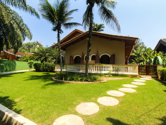 Casa de condomínio para temporada | Pé na areia | Praia Domingas Dias | Ubatuba