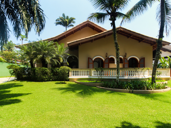 Casa de condomínio para temporada | Pé na areia | Praia Domingas Dias | Ubatuba