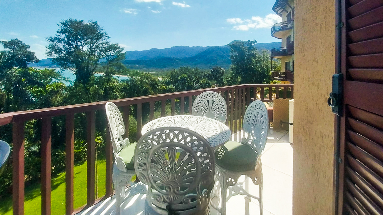 Apartamento no Condomínio Costa Verde Tabatinga, As Gaivotas com 1 quarto, na Praia de Tabatinga com 61m²
