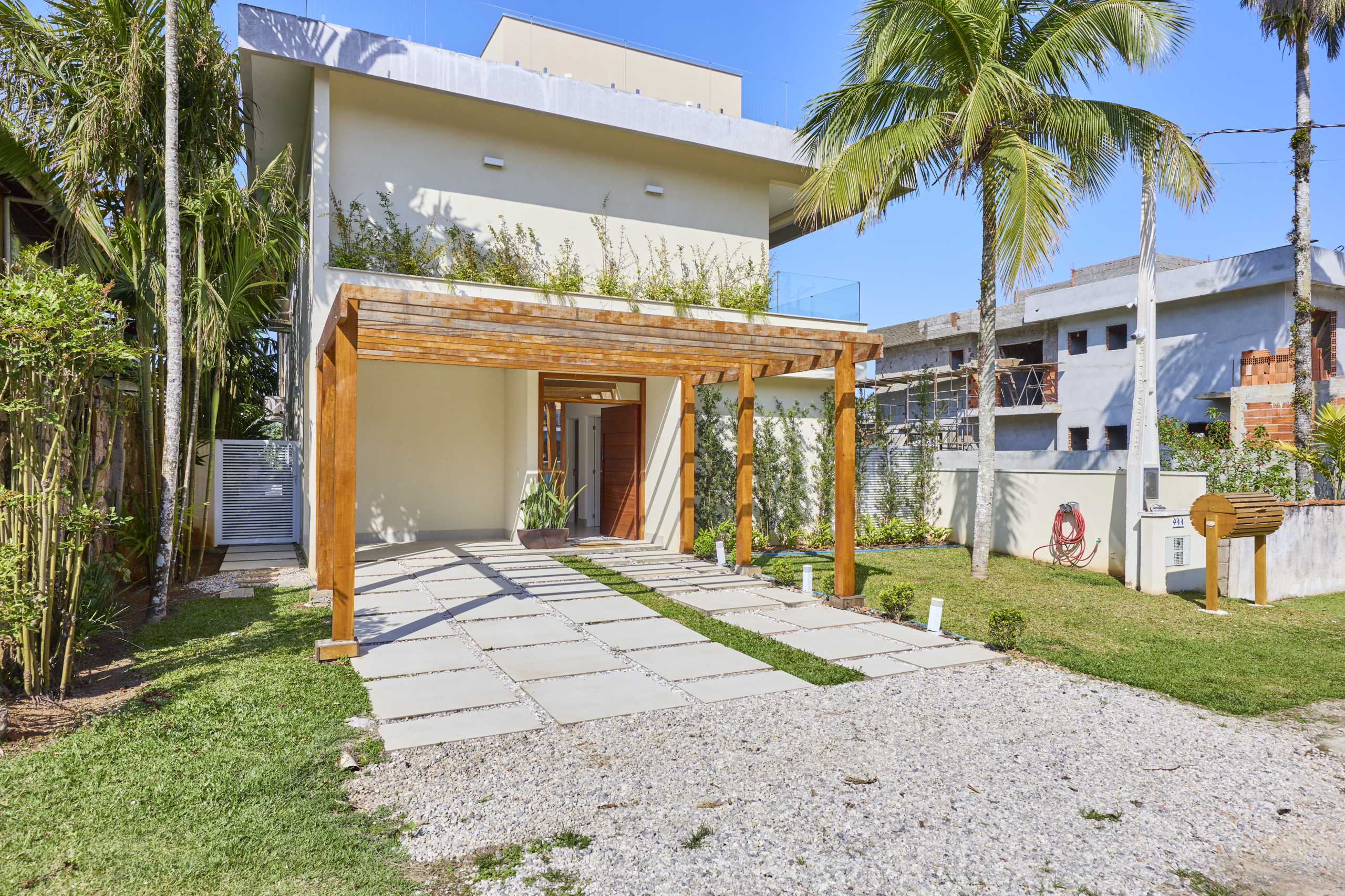 Casa alto padrão com 5 quartos – Lagoinha – Ubatuba/SP