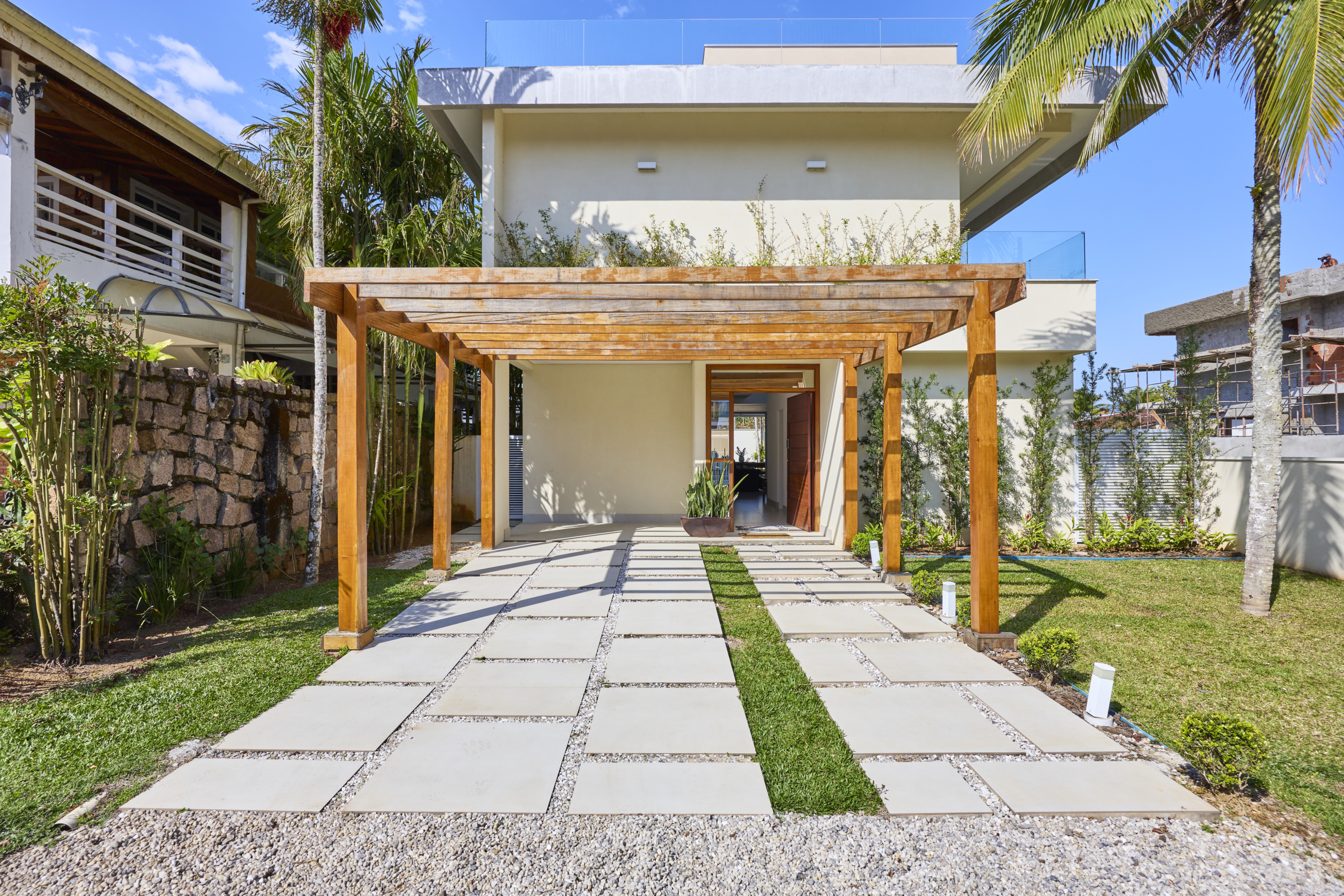 Casa alto padrão com 5 quartos – Lagoinha – Ubatuba/SP