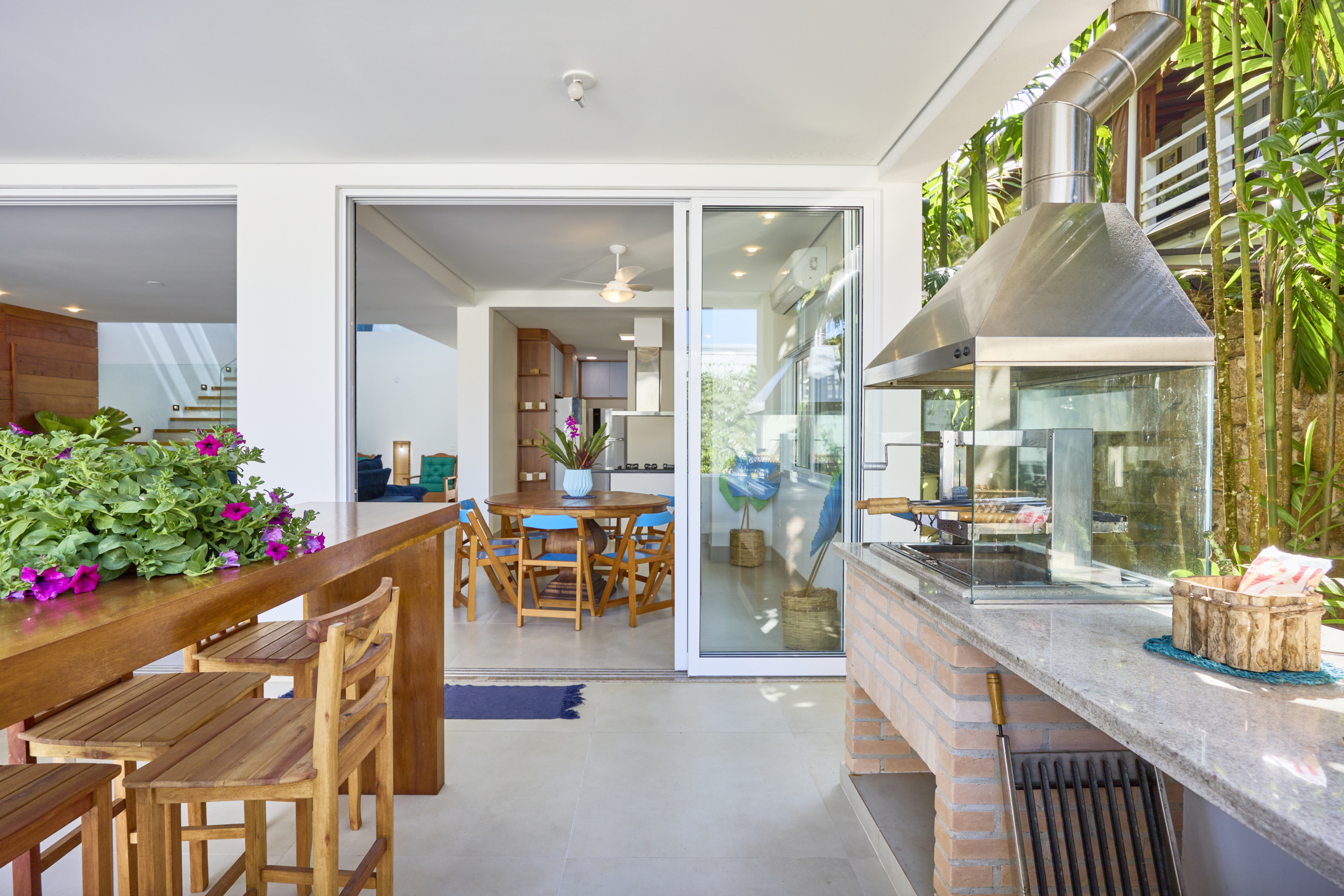 Casa alto padrão com 5 quartos – Lagoinha – Ubatuba/SP
