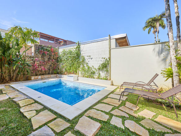 Casa alto padrão com 5 quartos – Lagoinha – Ubatuba/SP