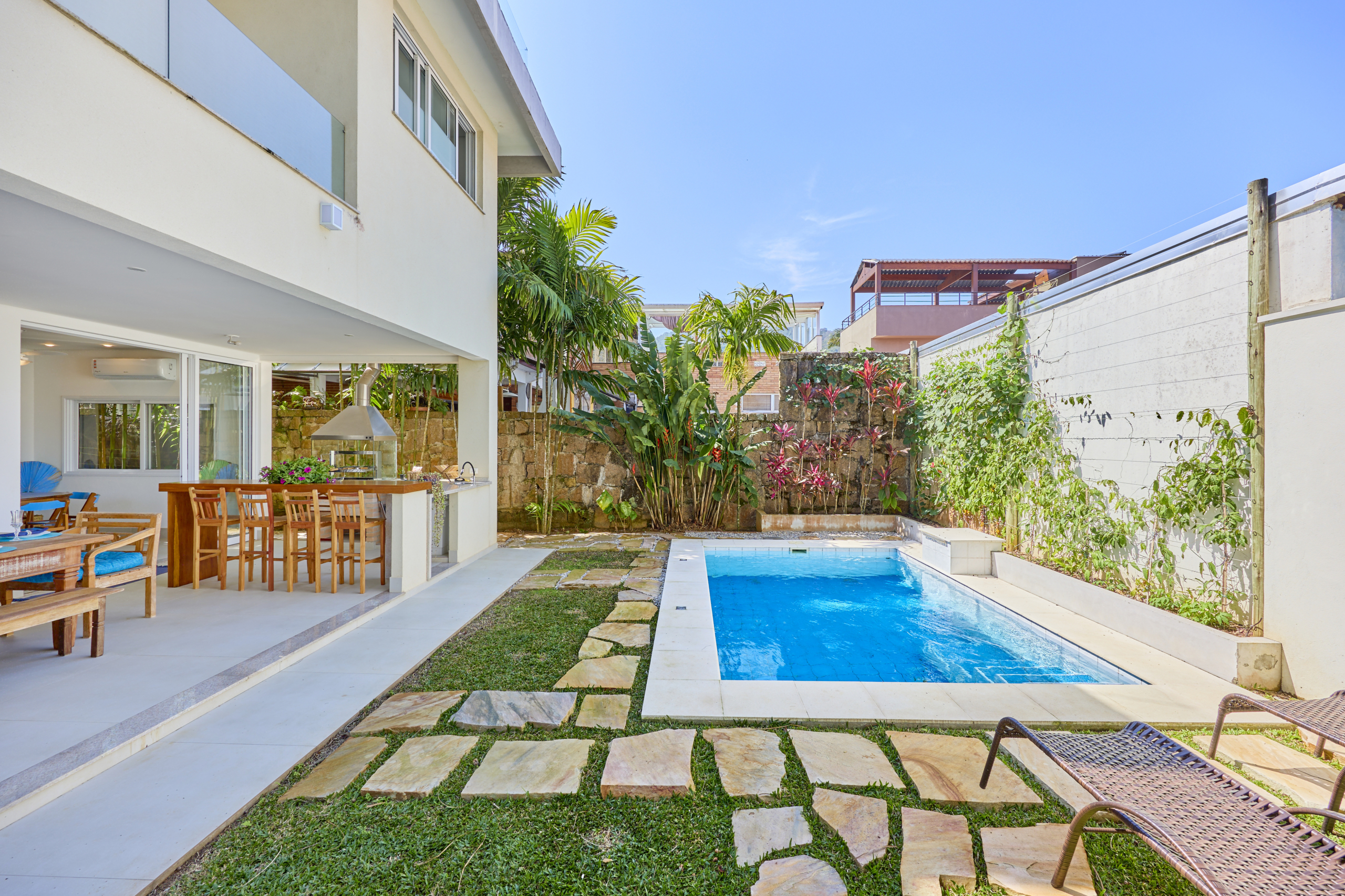 Casa alto padrão com 5 quartos – Lagoinha – Ubatuba/SP