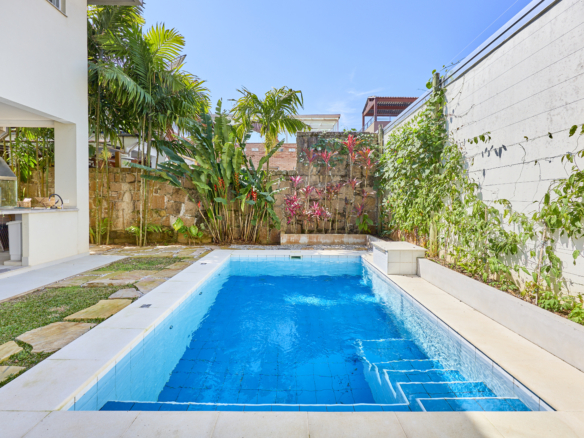 Casa alto padrão com 5 quartos – Lagoinha – Ubatuba/SP
