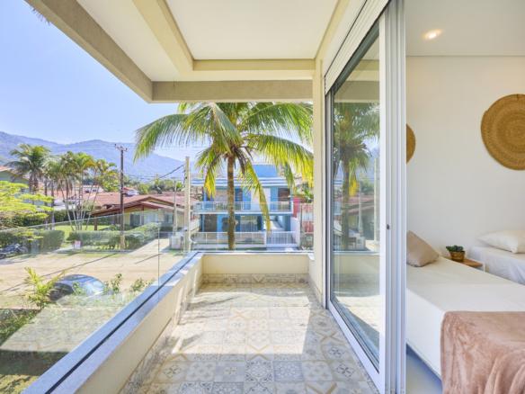 Casa alto padrão com 5 quartos – Lagoinha – Ubatuba/SP