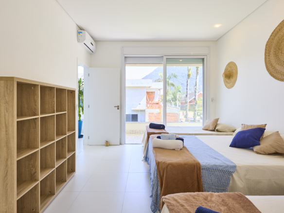 Casa alto padrão com 5 quartos – Lagoinha – Ubatuba/SP