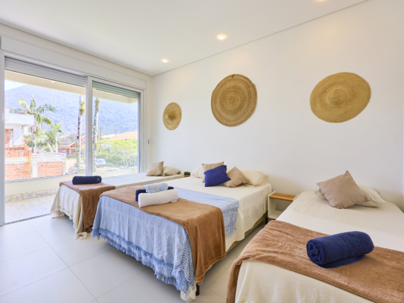 Casa alto padrão com 5 quartos – Lagoinha – Ubatuba/SP