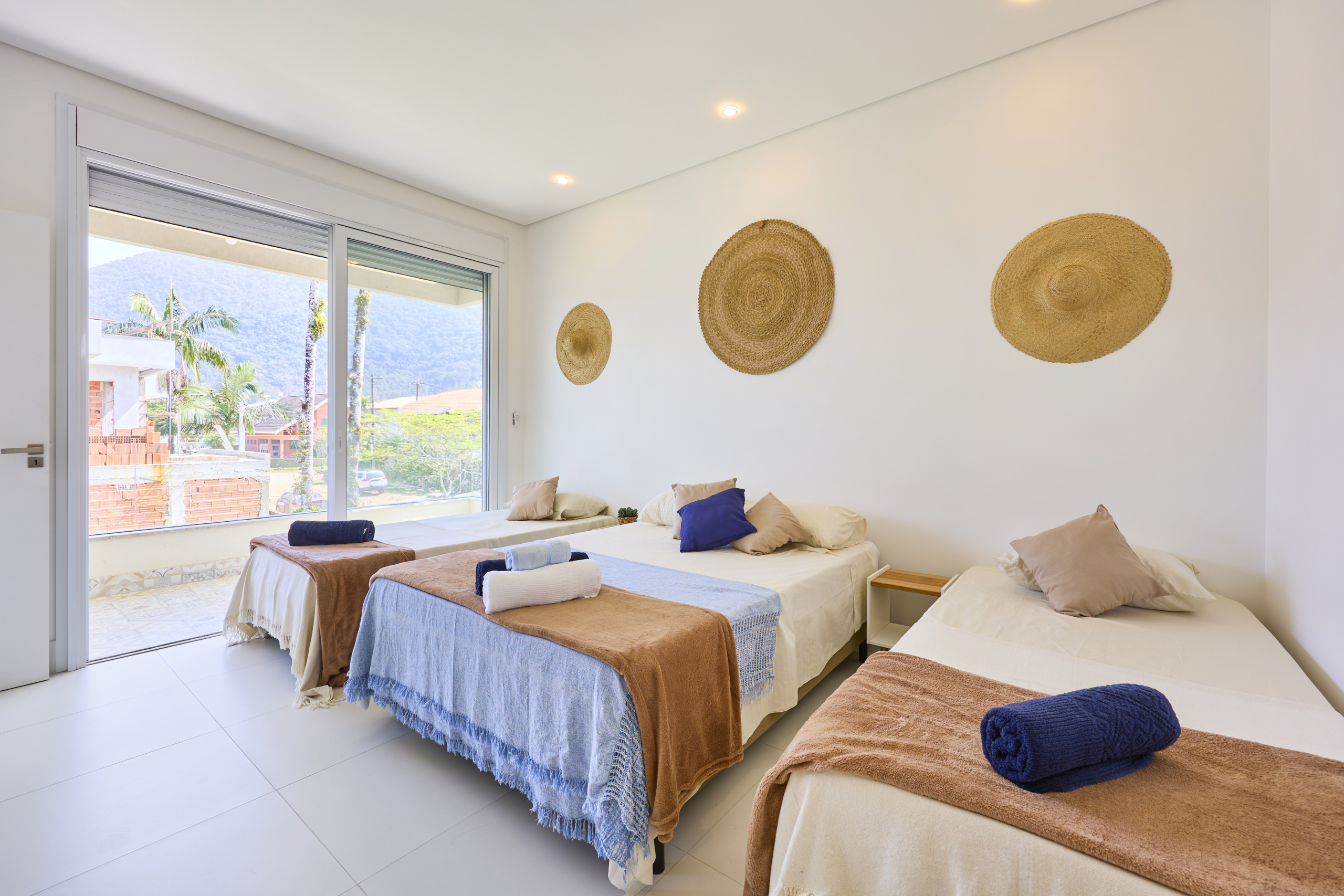 Casa alto padrão com 5 quartos – Lagoinha – Ubatuba/SP