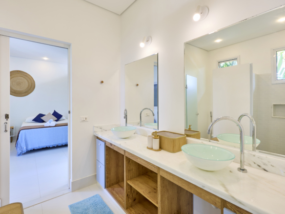 Casa alto padrão com 5 quartos – Lagoinha – Ubatuba/SP
