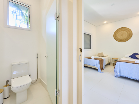 Casa alto padrão com 5 quartos – Lagoinha – Ubatuba/SP
