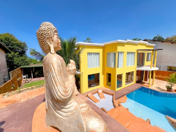 Casa em Condomínio Fechado a venda | 5 suítes | Caraguatatuba
